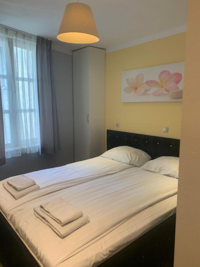 Hotel Restaurant La Piazza Valkenburg aan de Geul Εξωτερικό φωτογραφία