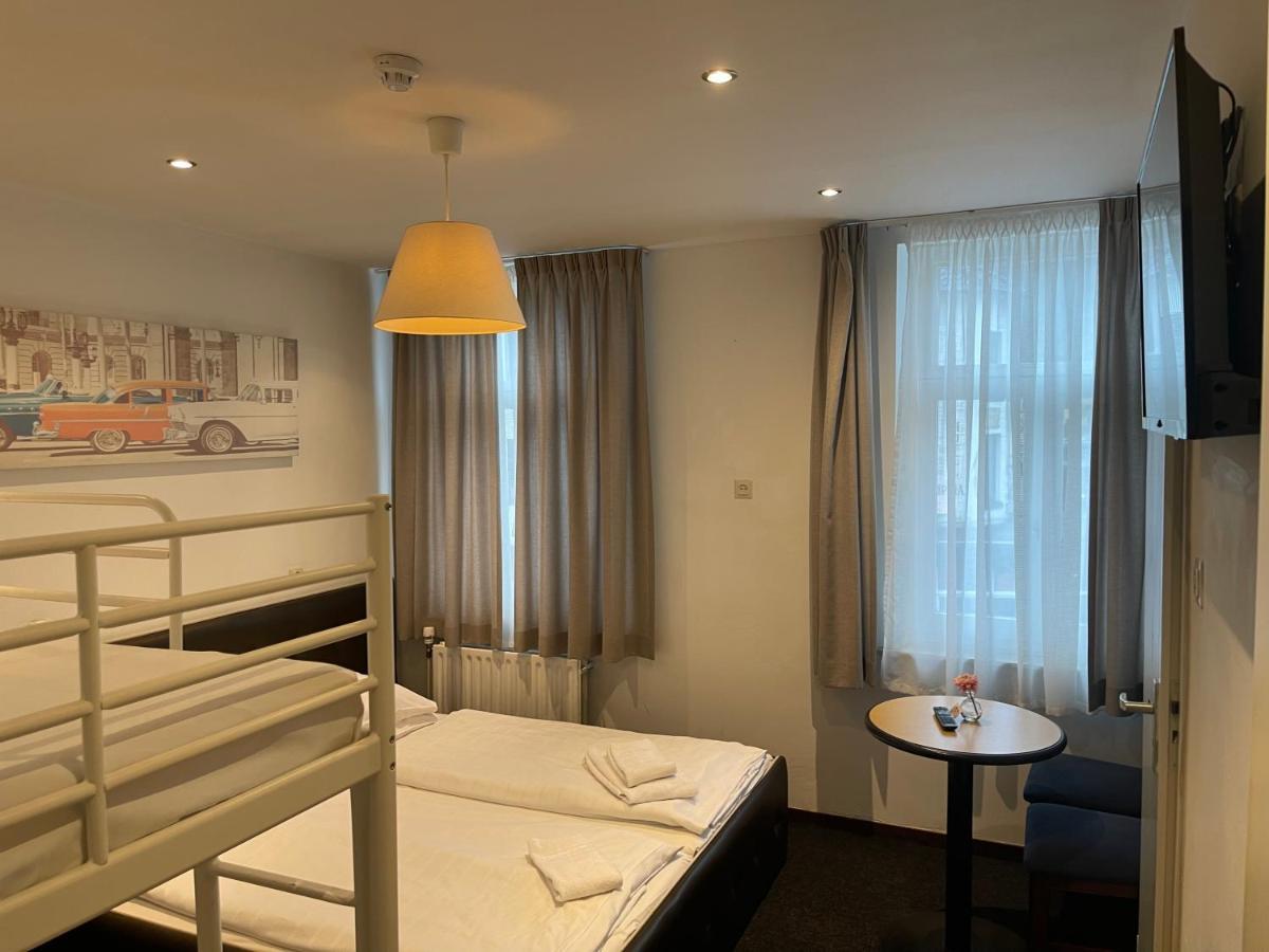 Hotel Restaurant La Piazza Valkenburg aan de Geul Εξωτερικό φωτογραφία