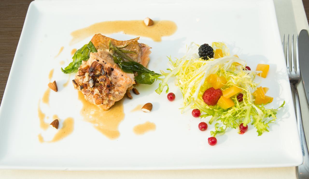 Hotel Restaurant La Piazza Valkenburg aan de Geul Εξωτερικό φωτογραφία