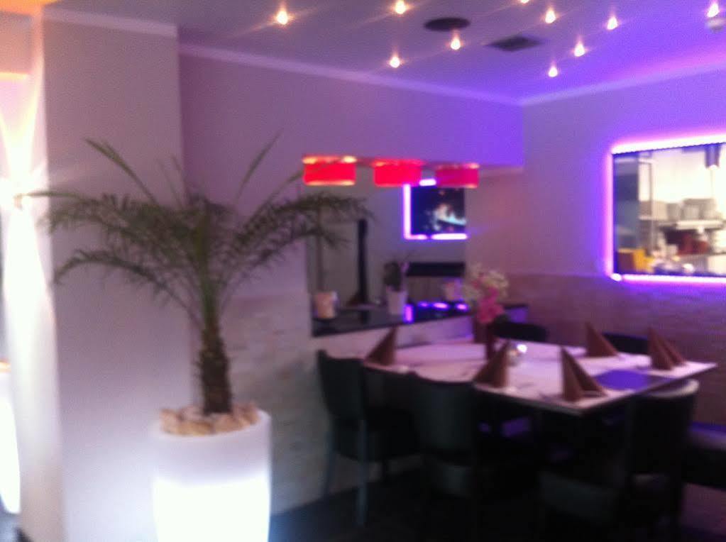 Hotel Restaurant La Piazza Valkenburg aan de Geul Εξωτερικό φωτογραφία